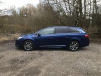 TOYOTA AVENSIS