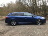 TOYOTA AVENSIS