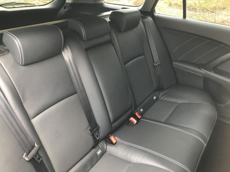 TOYOTA AVENSIS