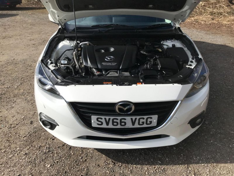 MAZDA MAZDA3