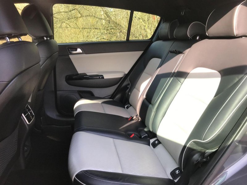 KIA SPORTAGE