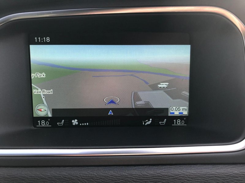 VOLVO V40