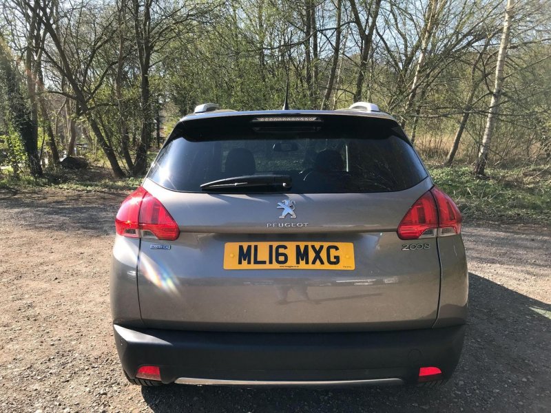 PEUGEOT 2008
