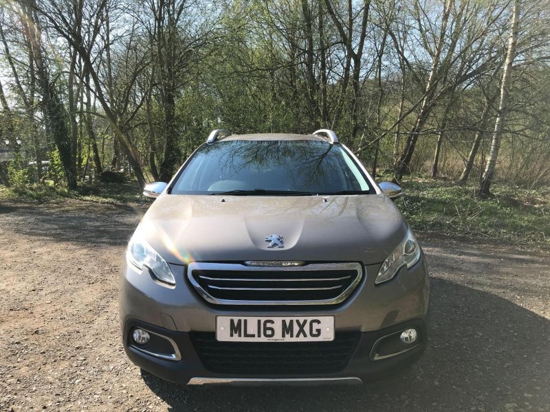 PEUGEOT 2008