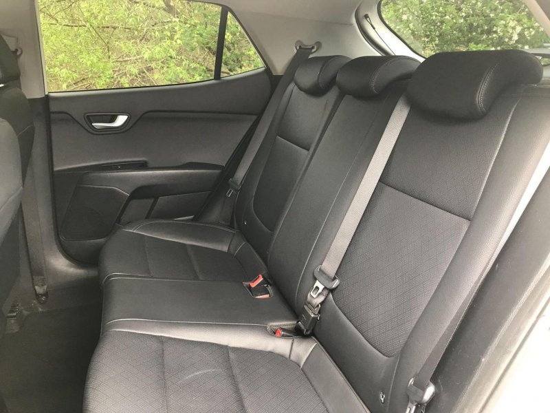 KIA STONIC