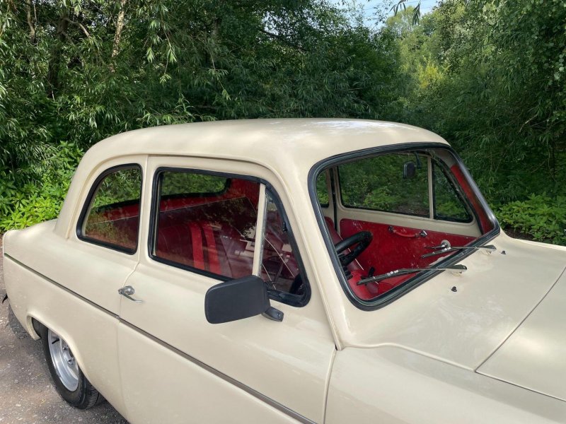 FORD POPULAR
