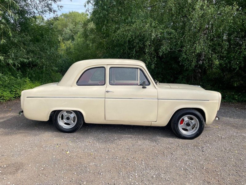 FORD POPULAR